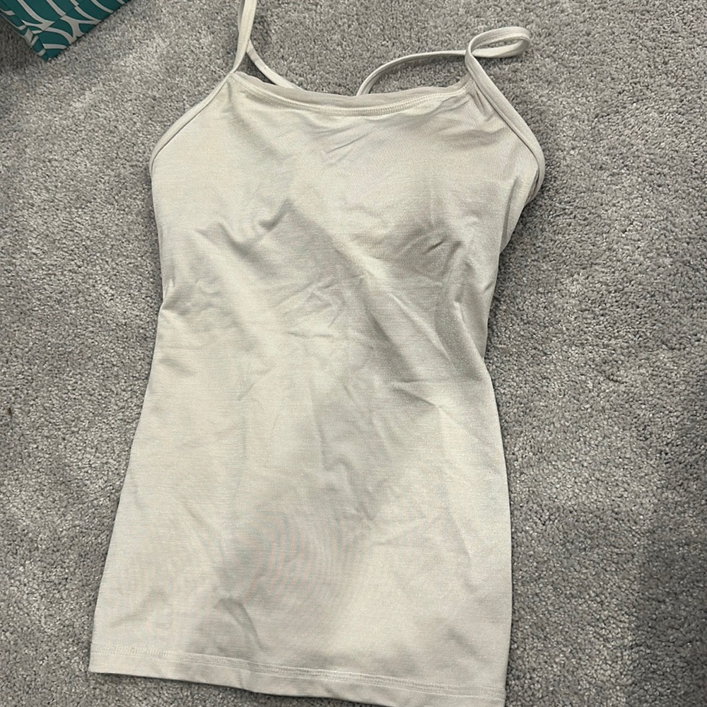 Lululemon tank